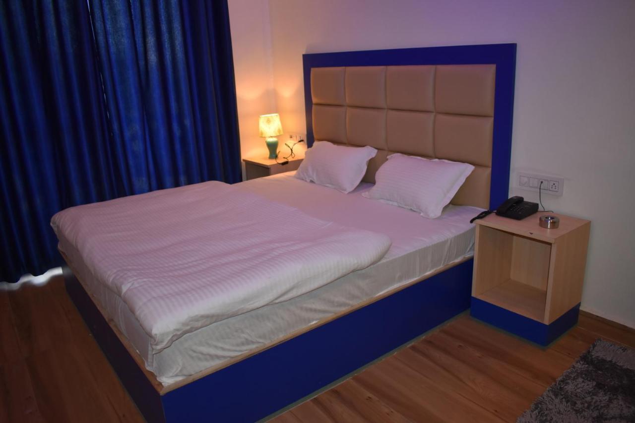Hotel Shagun Residency Mathura Luaran gambar